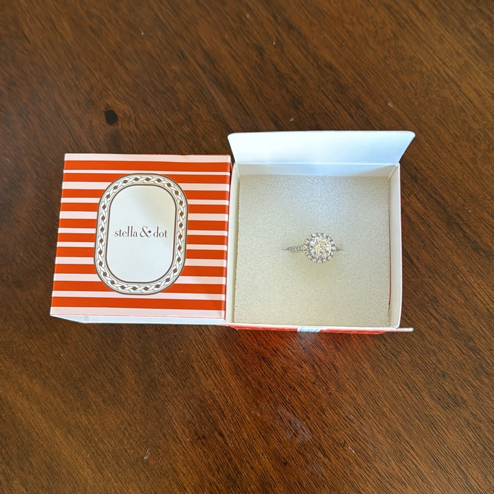 Stella and Dot Ring size 7